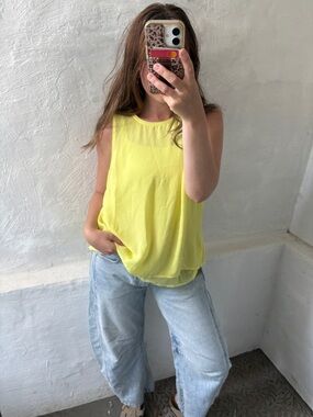 H&M yellow flowy sleeveless blouse
